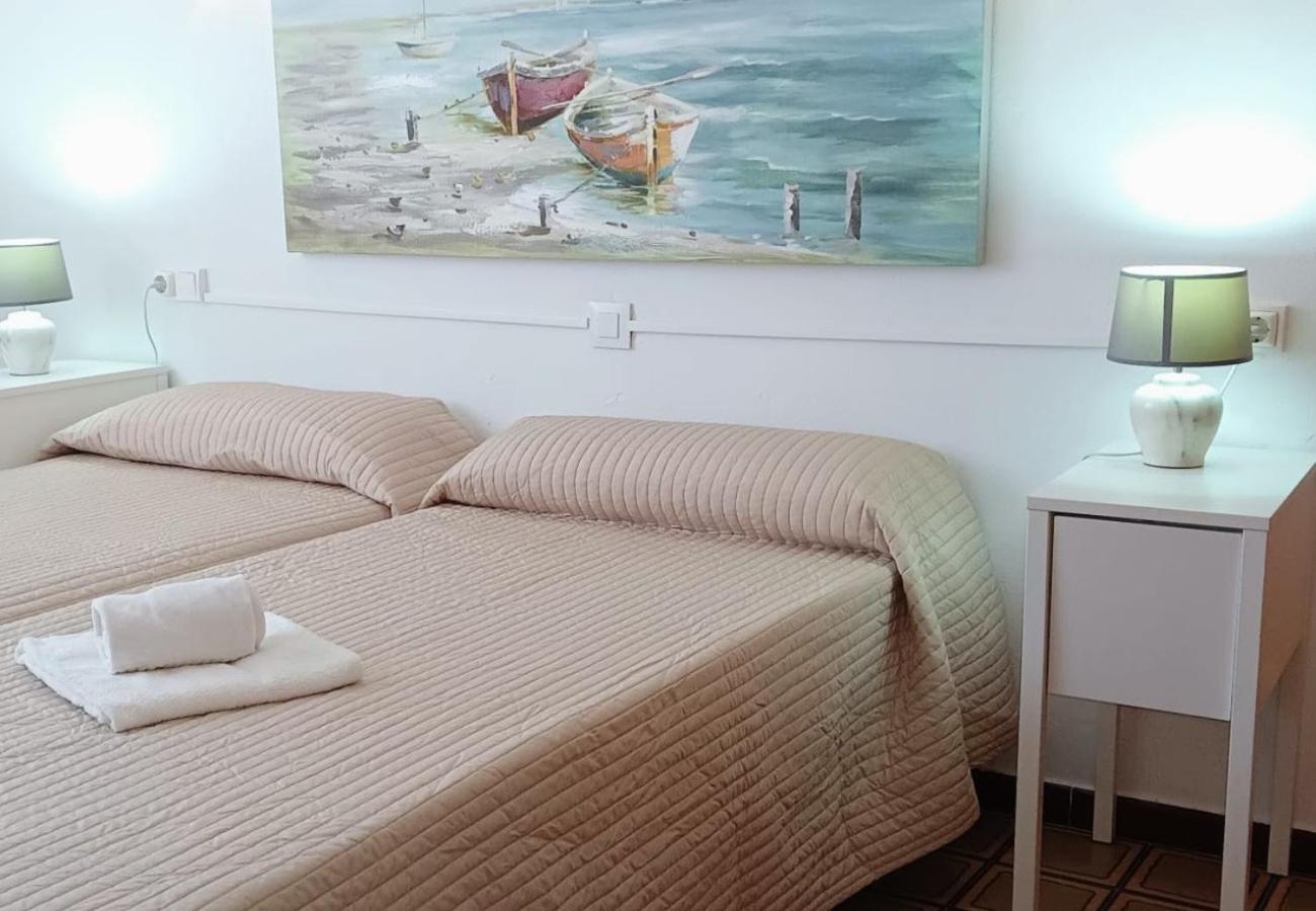 Apartamentos Mhm Cala Ratjada  Exteriör bild