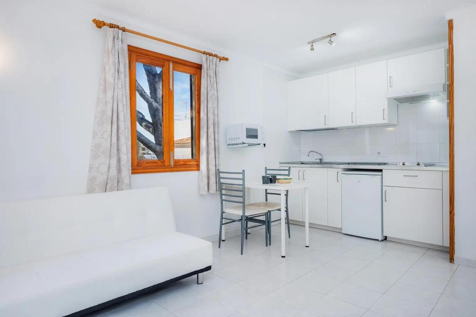 Apartamentos Mhm Cala Ratjada  Exteriör bild