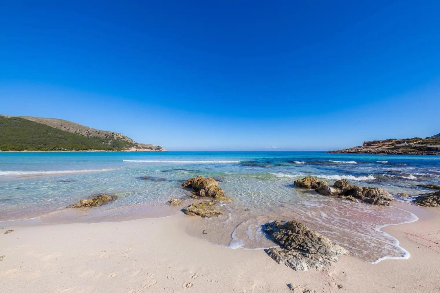 Apartamentos Mhm Cala Ratjada  Exteriör bild